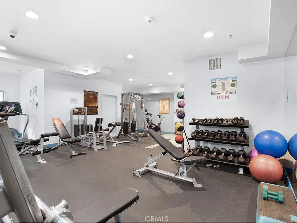 North Hollywood, California 91601, United States, 2 Bedrooms Bedrooms, ,3 BathroomsBathrooms,Residential,Active,146044