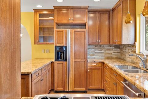 Tiny photo for 1027 Le Conte Dr, Riverside, CA 92507 (MLS # HD26085835)