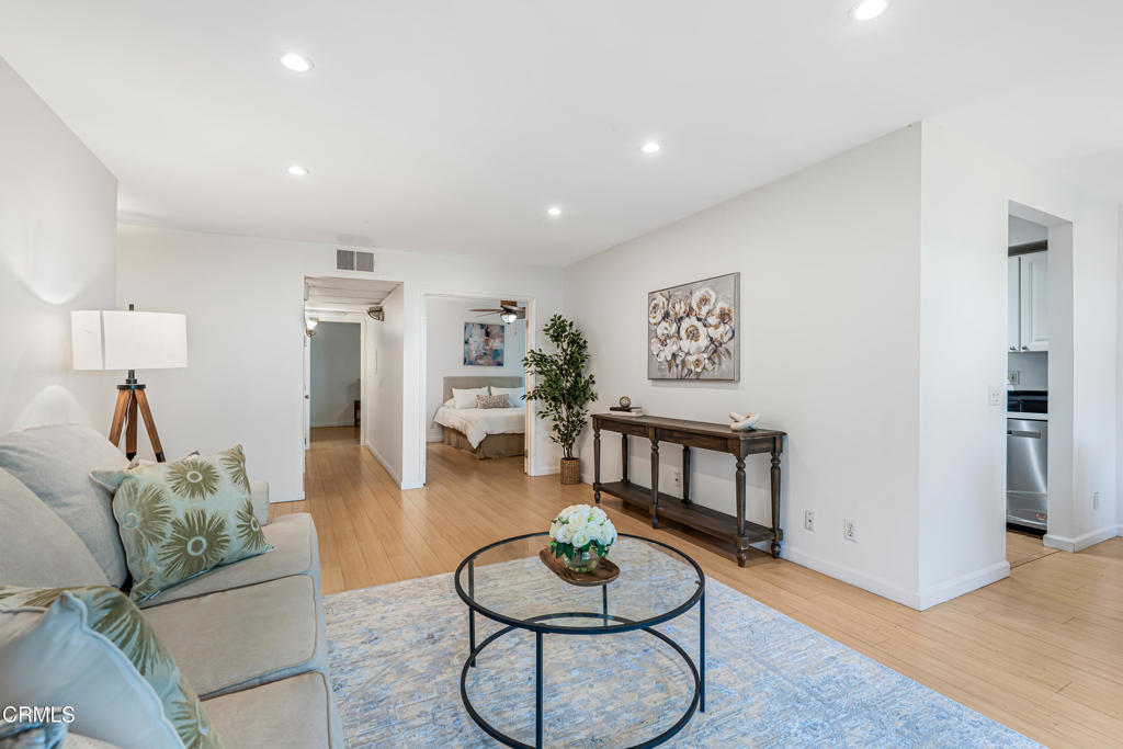 4722 Park Granada 206