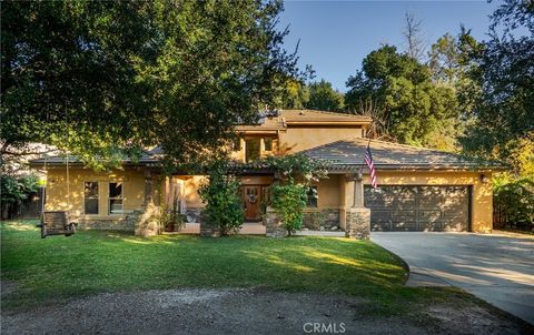 Photo of 543 Canyon Heights Drive, Azusa, CA 91702 (MLS # CV26004741)
