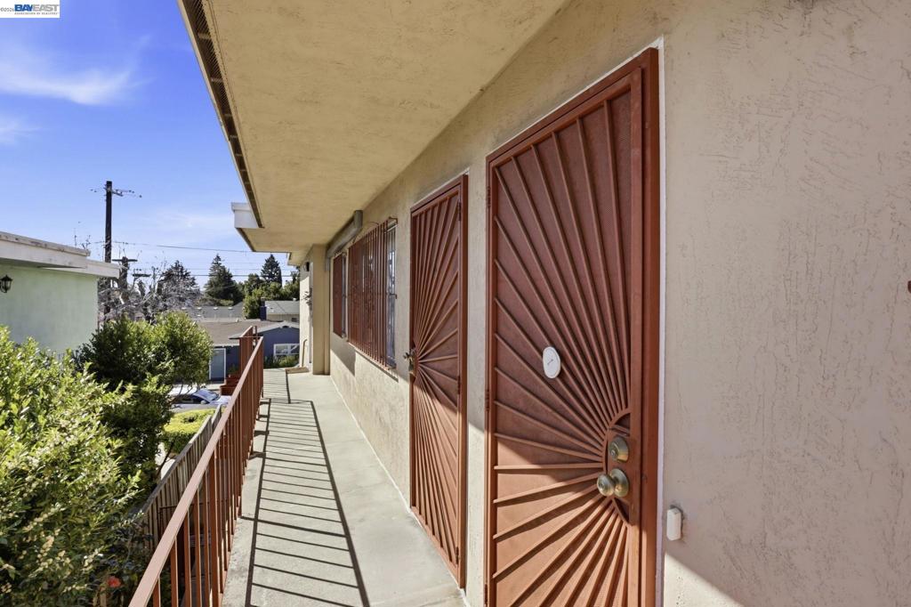 2550 Damuth St