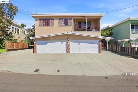 Photo of 2550 2550 Damuth St St, Oakland, CA 94602 (MLS # 41126396)