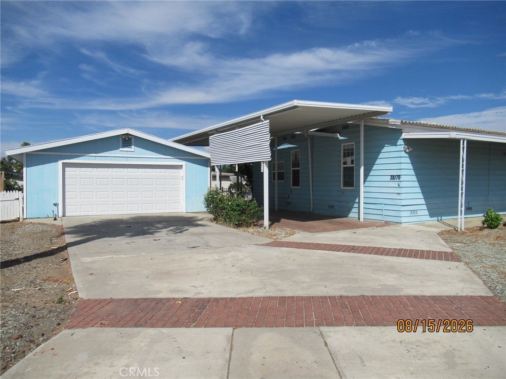 38170 Calle Arrebol