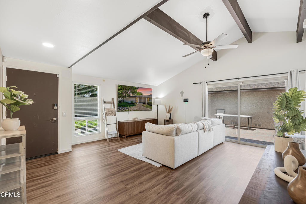 246 W Vineyard Avenue