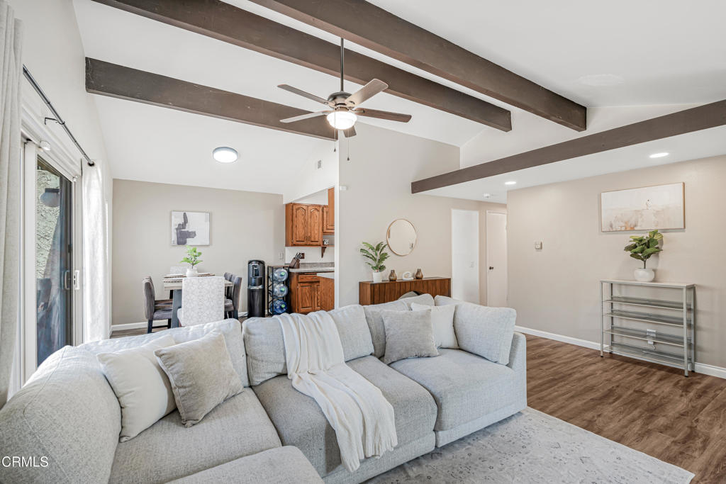 246 W Vineyard Avenue