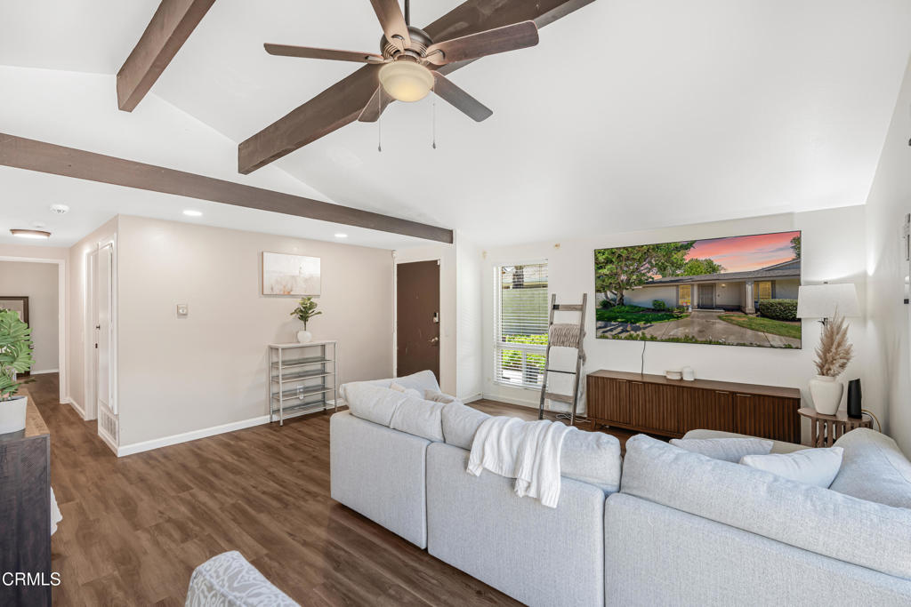 246 W Vineyard Avenue