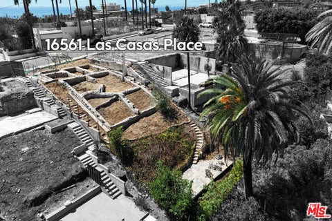 Photo of 16561 Las Casas Place, Pacific Palisades, CA 90272 (MLS # 26987485)