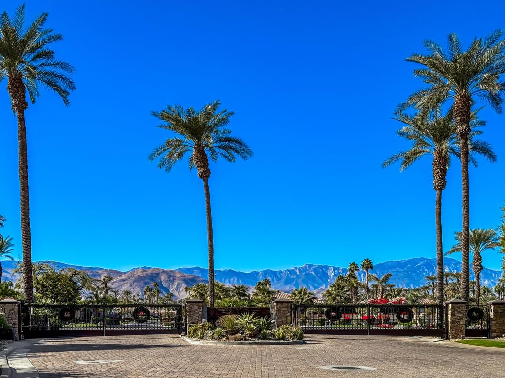 listing image 130721494374852912125