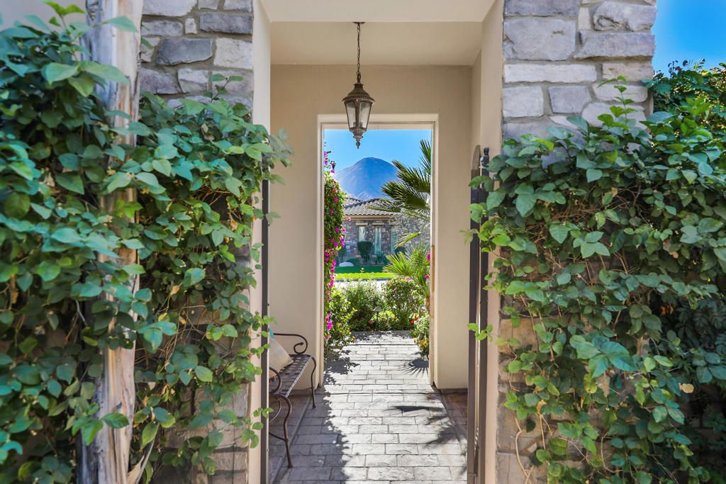 listing image 130726134947060560660