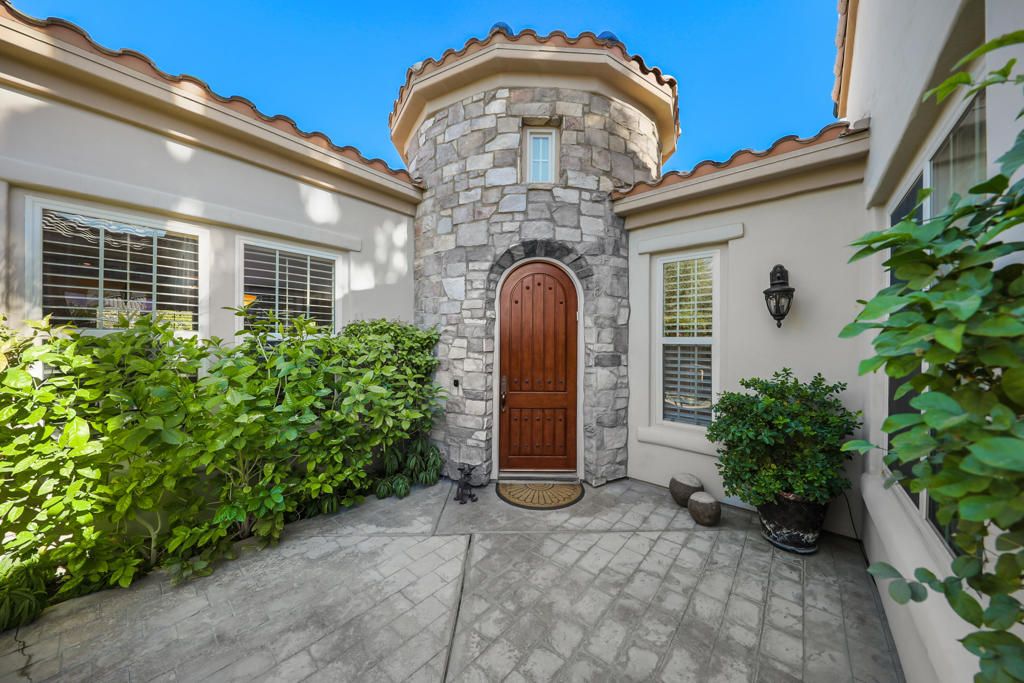 listing image 130727956854632588467