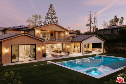 Photo of 5287 Round Meadow Road, Hidden Hills, CA 91302 (MLS # 26789353)