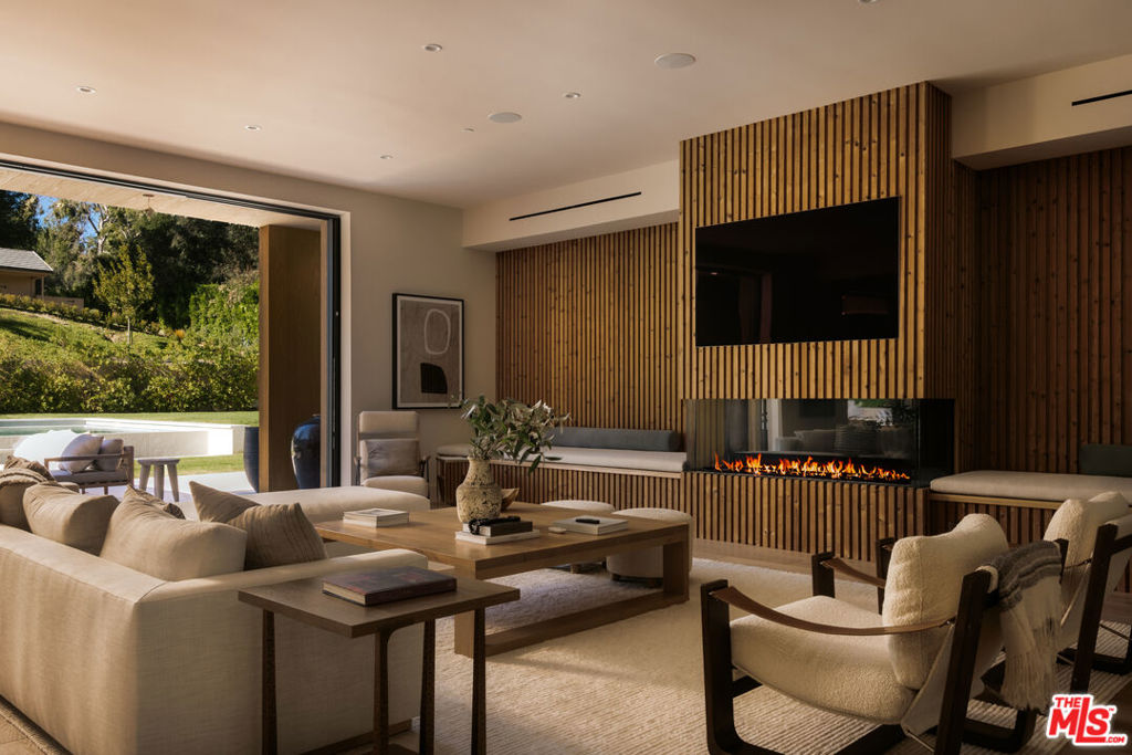 5287 Round Meadow Road