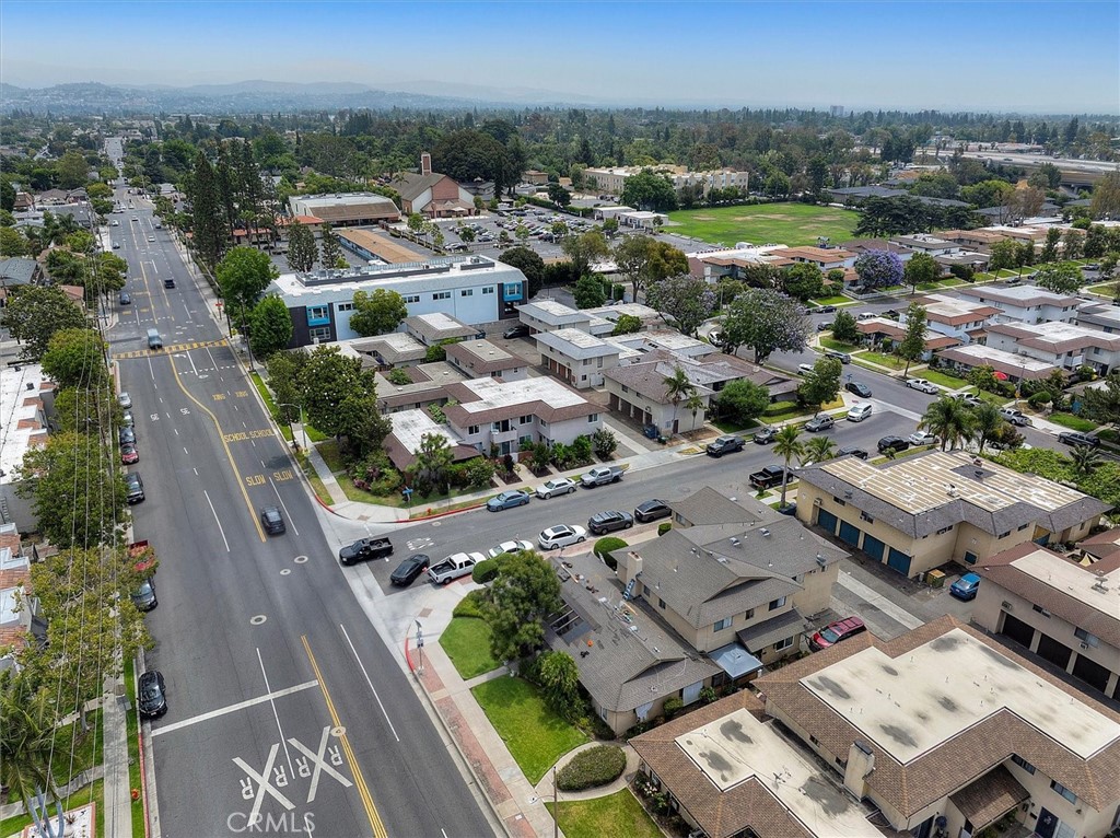 408 W La Veta Avenue
