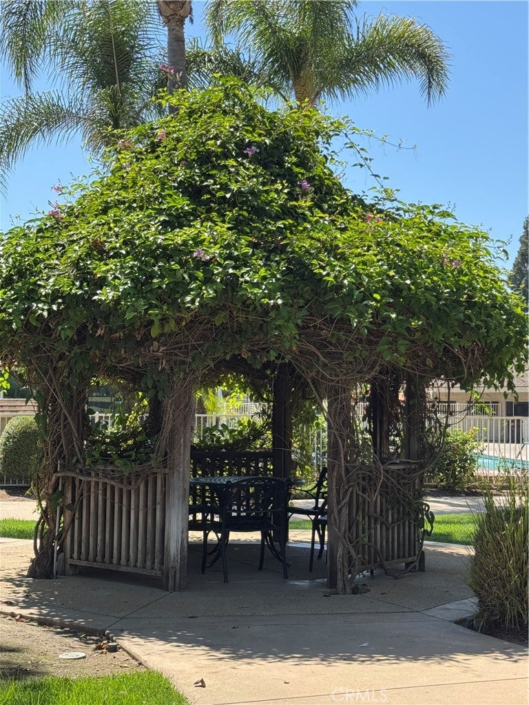 38011 Village 38