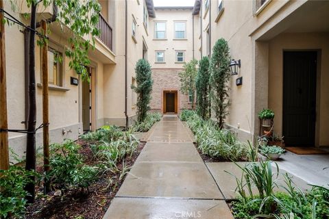 Photo of 863 Iris Way #B, Azusa, CA 91702 (MLS # IG26035983)