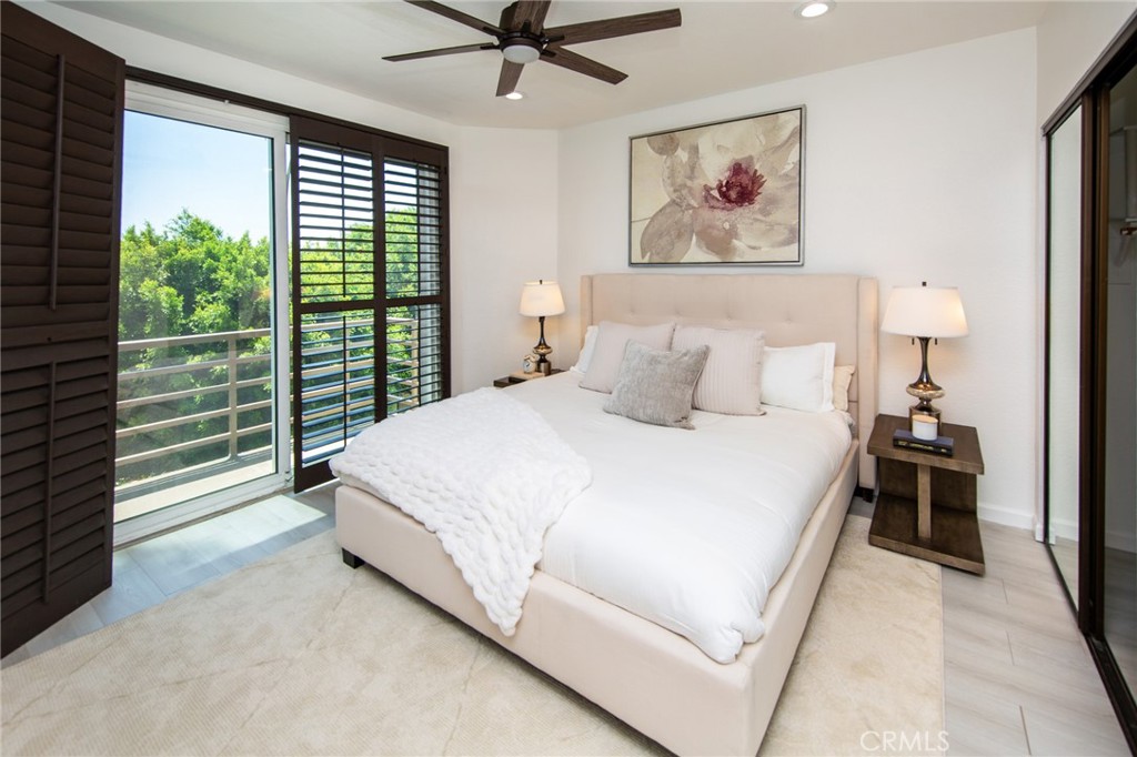 Properties 4 11949 Goshen Avenue 308