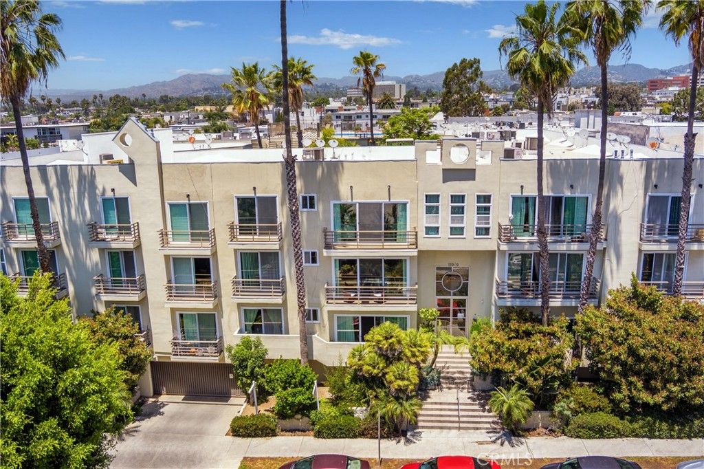 Photo of 11949 Goshen Avenue #308, Los Angeles, CA 90049 (MLS # IG25226645)