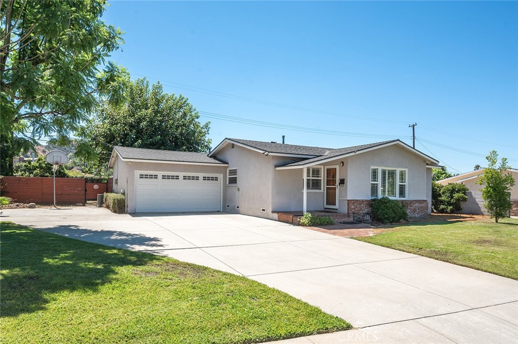 1032 E Lemon Avenue