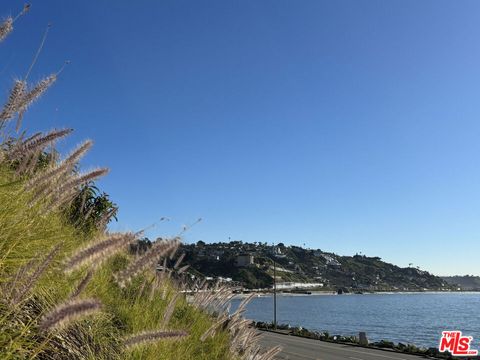 Photo of 18425 Pacific Coast Highway, Malibu, CA 90265 (MLS # 26839821)