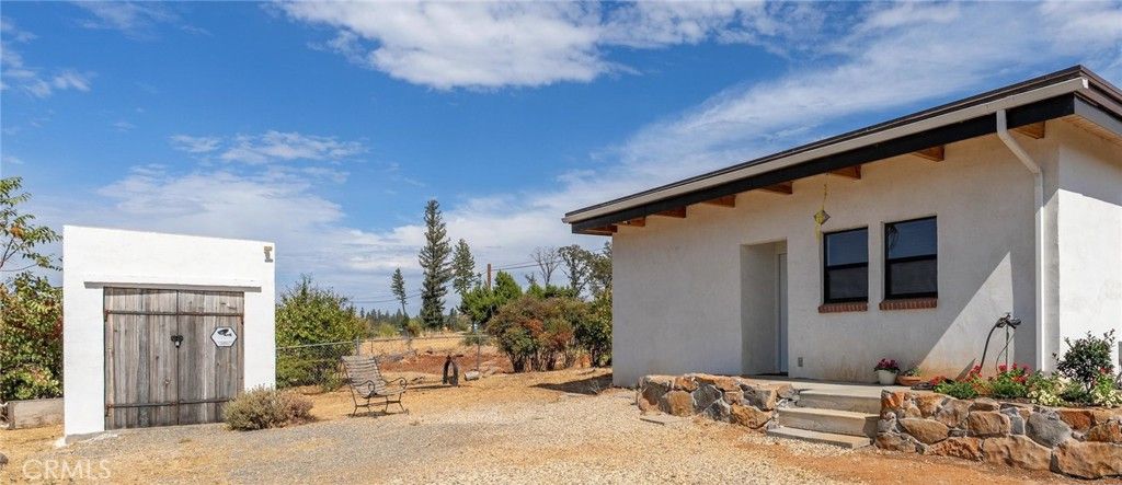 Photo of 5985 Maxwell Dr, Paradise, CA 95969 (MLS # SN25226445)