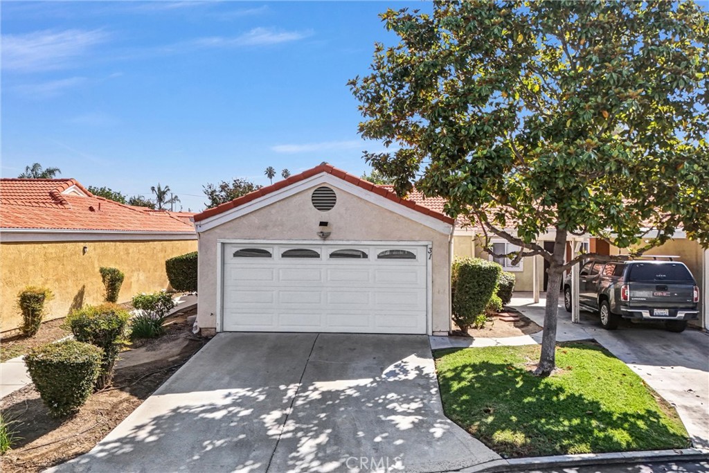 This single story condo features 3 large Bedroom, 2 full bath. Master bathroom and new HVAC updated in 2023. In-unit washer and dryer hook-ups. Nice Front Yard, and Small Back Yard for your Pets, detached 2 car garage and plenty of storage space. Gated Community. Association Amenities are Pool & Spa, Community Laundry Area. Walking distance to Tyler Mall, Macy’s, Restaurants and Shopping, close to 91 Freeway.