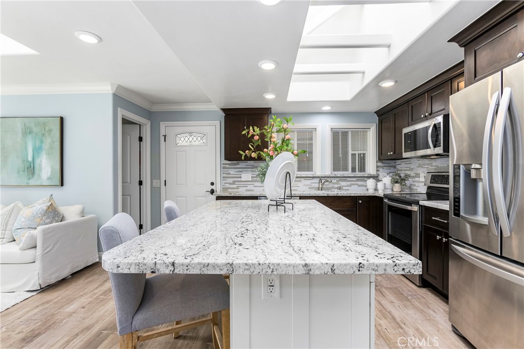 2046 Via Mariposa E Unit P