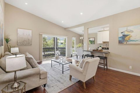 Photo of 4175 George Avenue #4, San Mateo, CA 94403 (MLS # ML82042201)