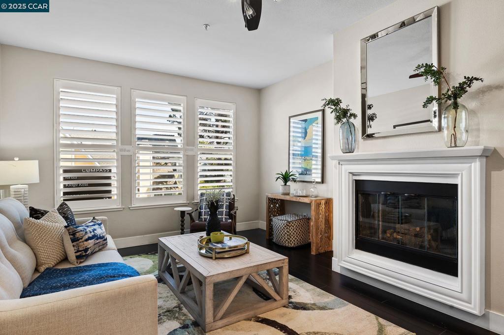 BENICIA MARINA - Residential