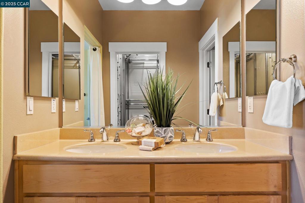 BENICIA MARINA - Residential