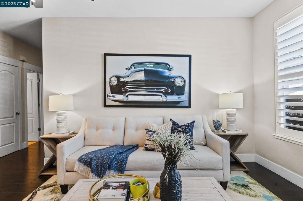 BENICIA MARINA - Residential