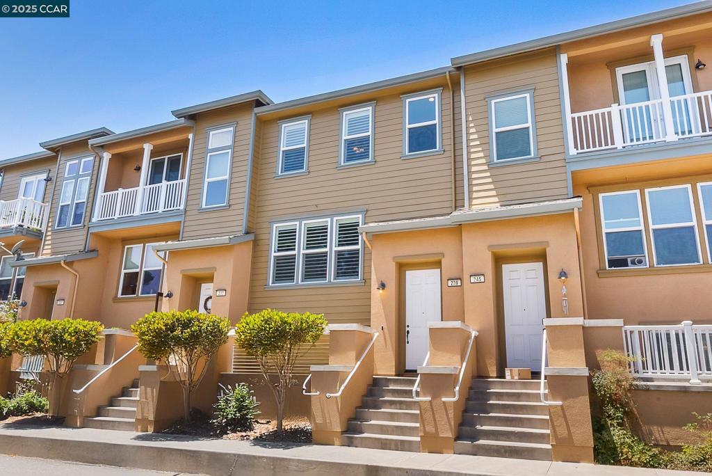 BENICIA MARINA - Residential