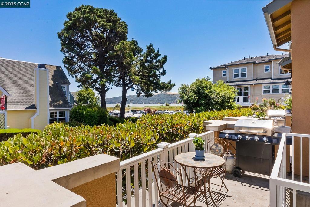 BENICIA MARINA - Residential