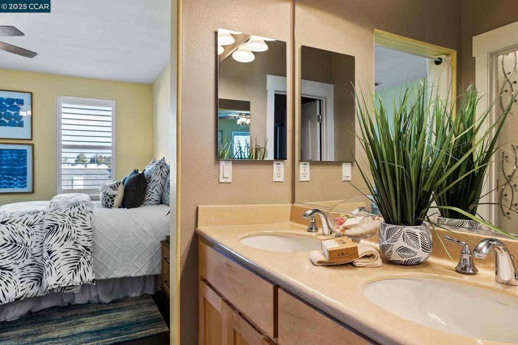 BENICIA MARINA - Residential