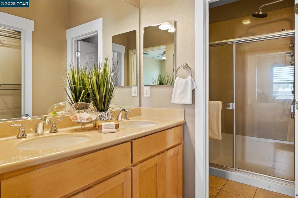 BENICIA MARINA - Residential