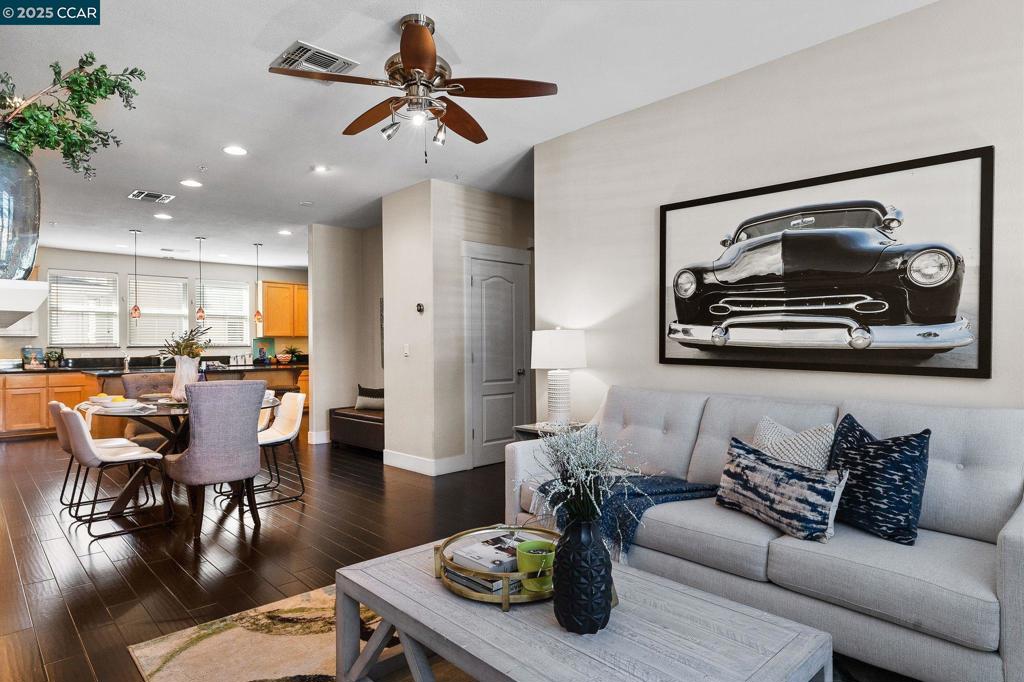 BENICIA MARINA - Residential