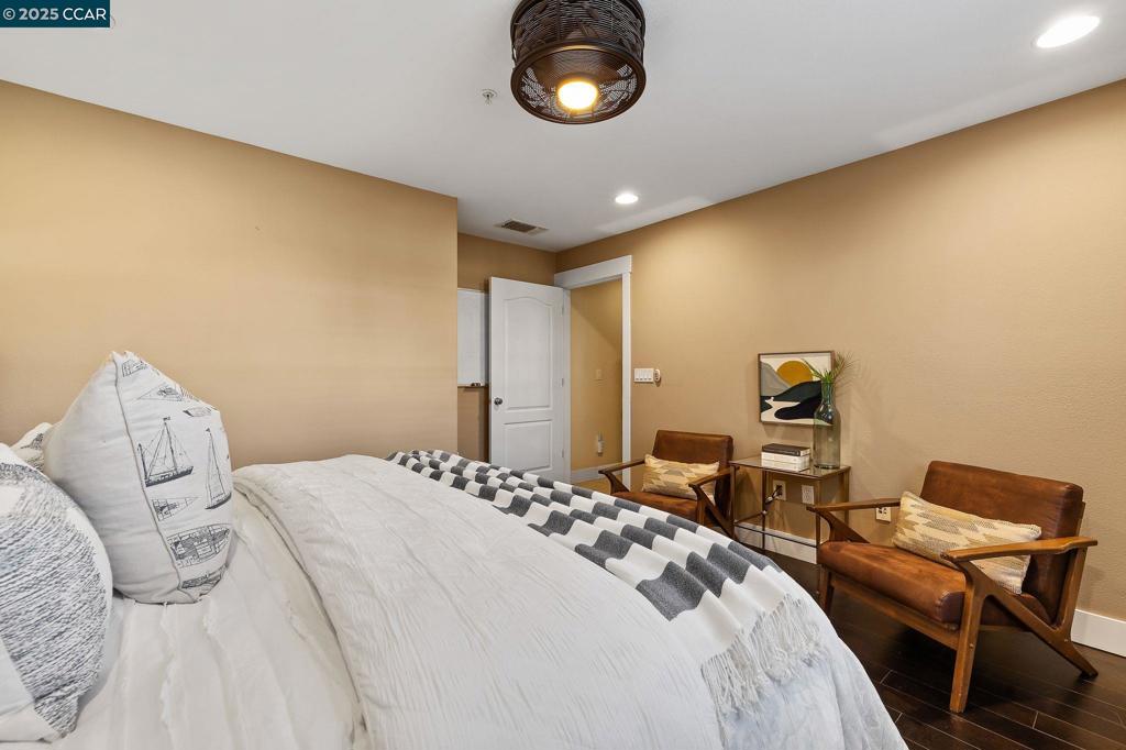 BENICIA MARINA - Residential