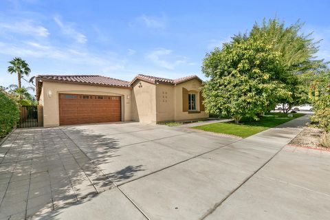 Photo of 46211 Roadrunner Lane, La Quinta, CA 92253 (MLS # 219147004DA)