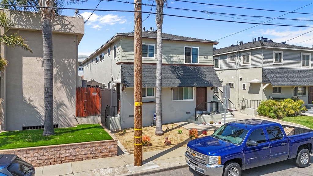 1629 E Maple