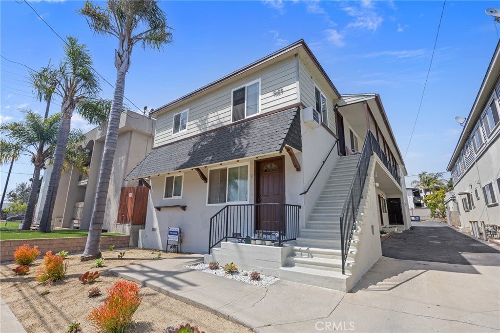1629 E Maple