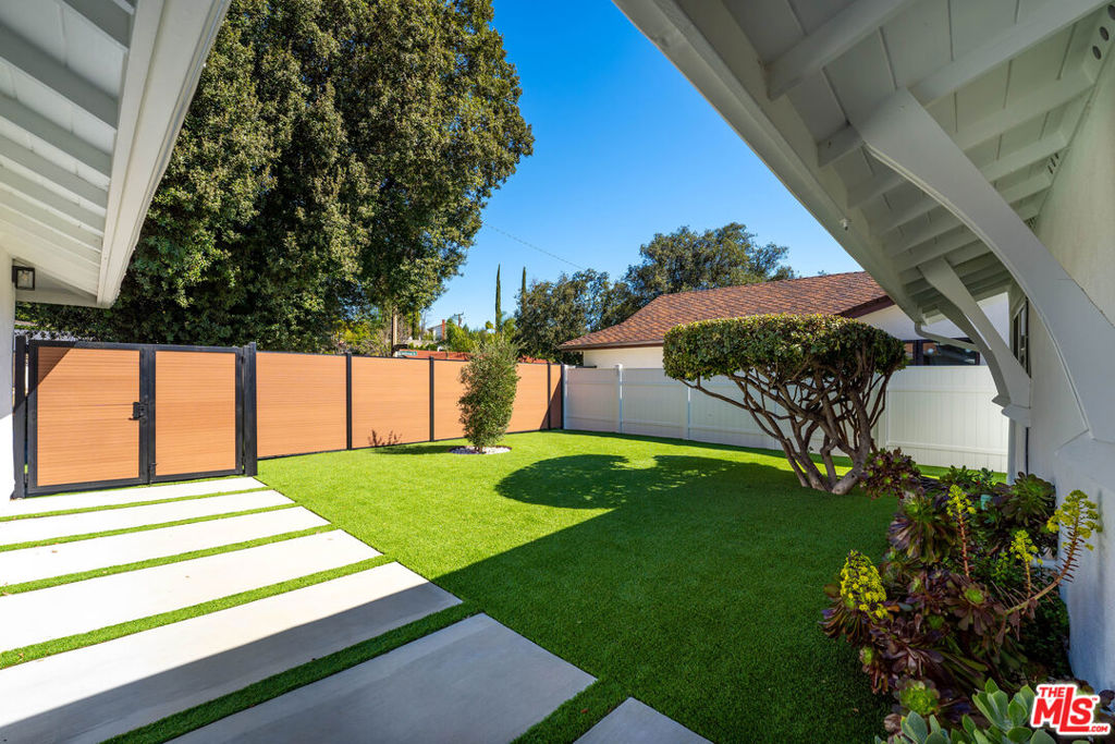 5521 Ruthwood Drive