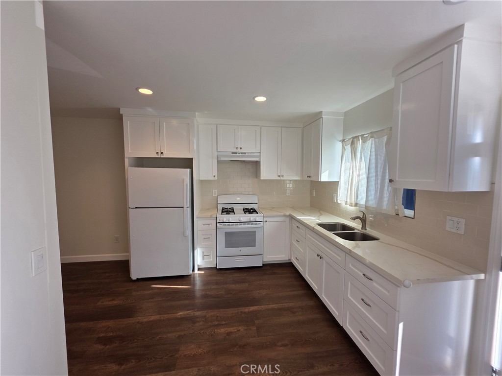 1046 N Banning Boulevard