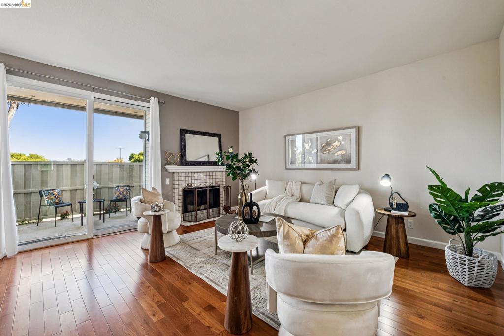 3769 Stoneglen North