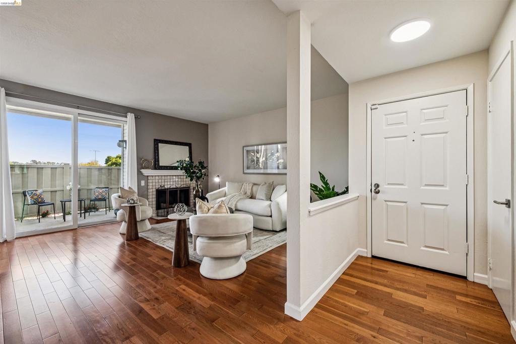 3769 Stoneglen North