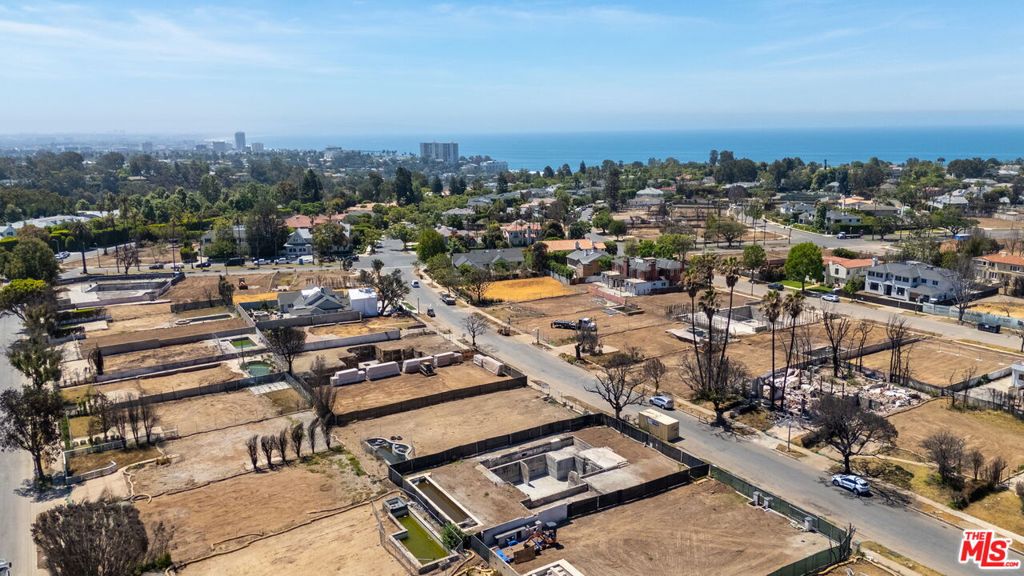 750 Toyopa Drive