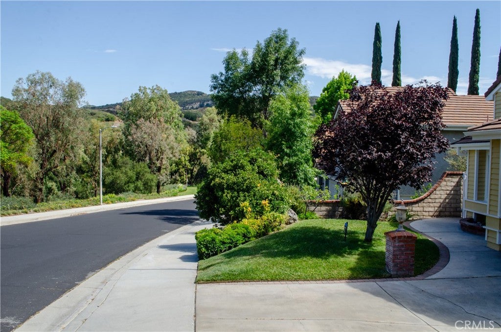 24371 Crestview Drive