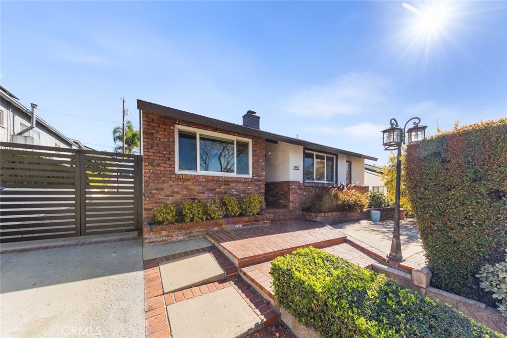 2950 N Lincoln Street