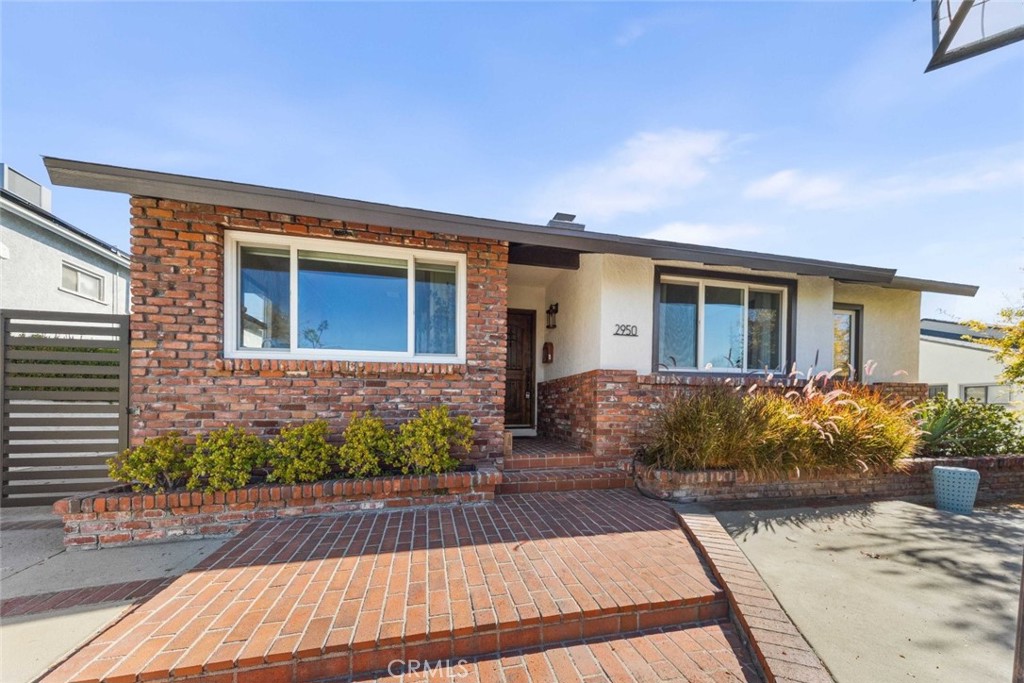 2950 N Lincoln Street