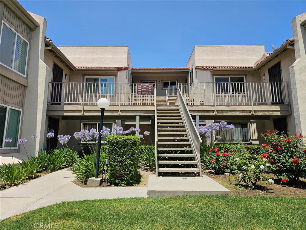 MOVE IN READY Top-Floor Corner Condo with Mountain Views & Private 2-Car Garage.
Welcome to this charming 2-bedroom, 1-bathroom condominium offering 895 square feet of stylish and comfortable living space. Located on the top floor and positioned as a corner unit, this home offers added privacy and stunning mountain views.
Inside, you’ll find beautiful luxury vinyl plank (LVP) flooring, fresh interior paint, and a remodeled bathroom with modern finishes. All windows have been recently upgraded to energy-efficient double-pane windows. The open-concept layout includes a spacious living room, dining area, and kitchen, creating an ideal space for relaxing or entertaining. The in-unit laundry adds everyday convenience, while one of the bedrooms boasts a walk-in closet and French doors that open to a private balcony—perfect for enjoying those mountain views.
This unit includes a rare private 2-car garage, central air and heat, and access to gated community amenities including a sparkling pool.
Conveniently located near Home Depot, Ross, Walmart, and just minutes from the renowned City of Hope Medical Center. With easy access to the 605 and 210 freeways, commuting is effortless. Directly across the street from Maxwell Academy (TK–8), this location is perfect for both families and professionals.
Bonus: The property allows for 30+ day rentals, making it a smart choice for investors or traveling medical professionals.
Don't miss out on this exceptional opportunity—schedule your private tour today!