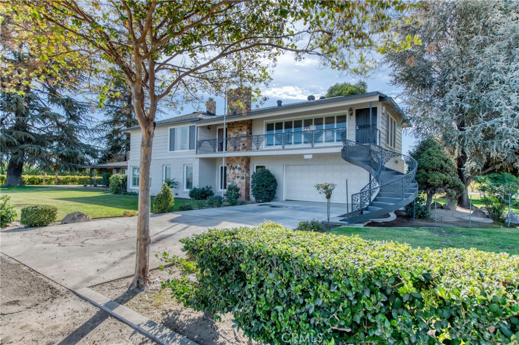 13155 W Shaw