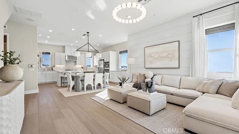 828 Sonia Irvine CA 92618